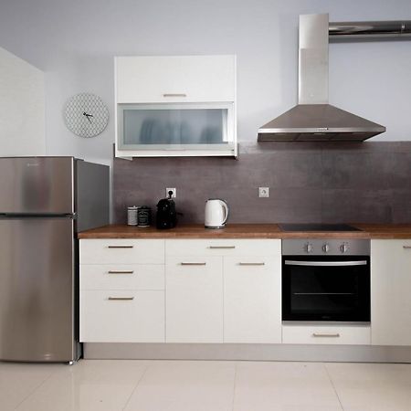 Twin Lofts Ταξιαρχών, A Kalamatastay Property Exteriör bild