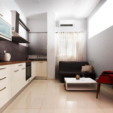 Twin Lofts Ταξιαρχών, A Kalamatastay Property Exteriör bild