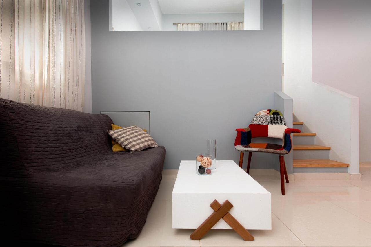 Twin Lofts Ταξιαρχών, A Kalamatastay Property Exteriör bild